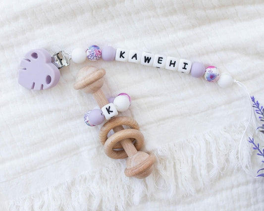 Personalized Leaf Pacifier Clip with Matching Rattle, Baby Gift Ideas, Custom Pacifier Clip, Newborn Baby Shower Gift Set